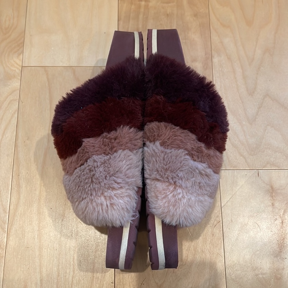 SM New York Saulsalito Fuzzy Faux Fur Slippers Size 9 - Picture 5 of 8